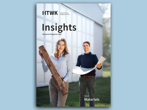 Cover der Insights 2026 vor blauem Hintergrund