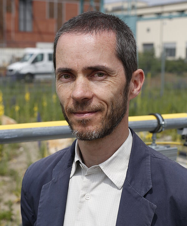 Prof. Robert Huhn im Wasserstoffdorf (Bild: HTWK Leipzig) Prof. Robert Huhn im Wasserstoffdorf (Bild: HTWK Leipzig)
